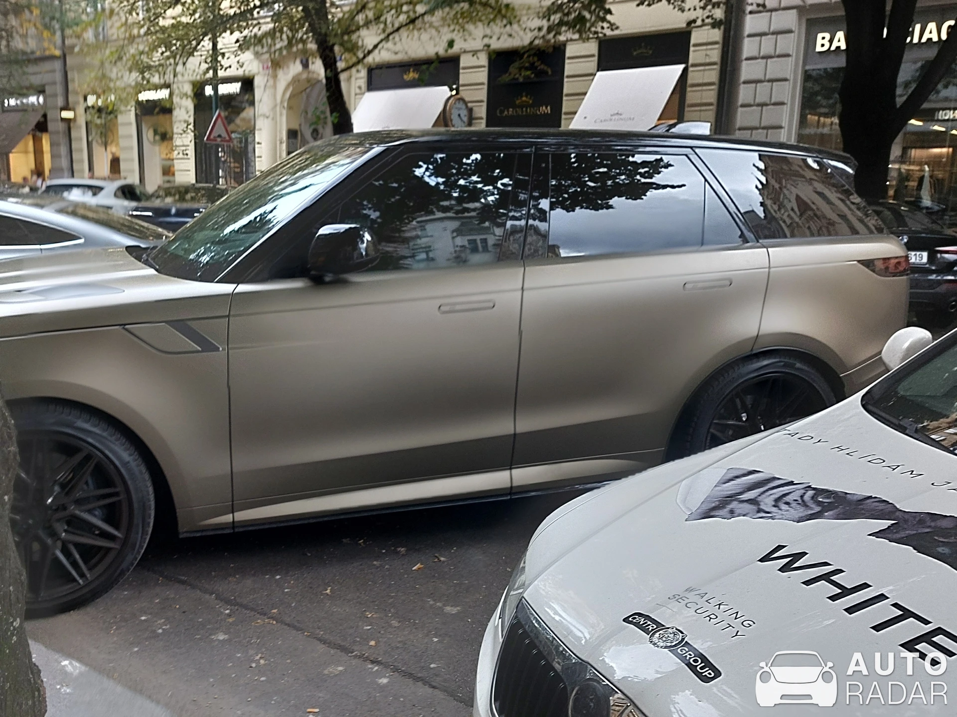 Land Rover Urban Range Rover Sport SVR 2018 spotted in Praha