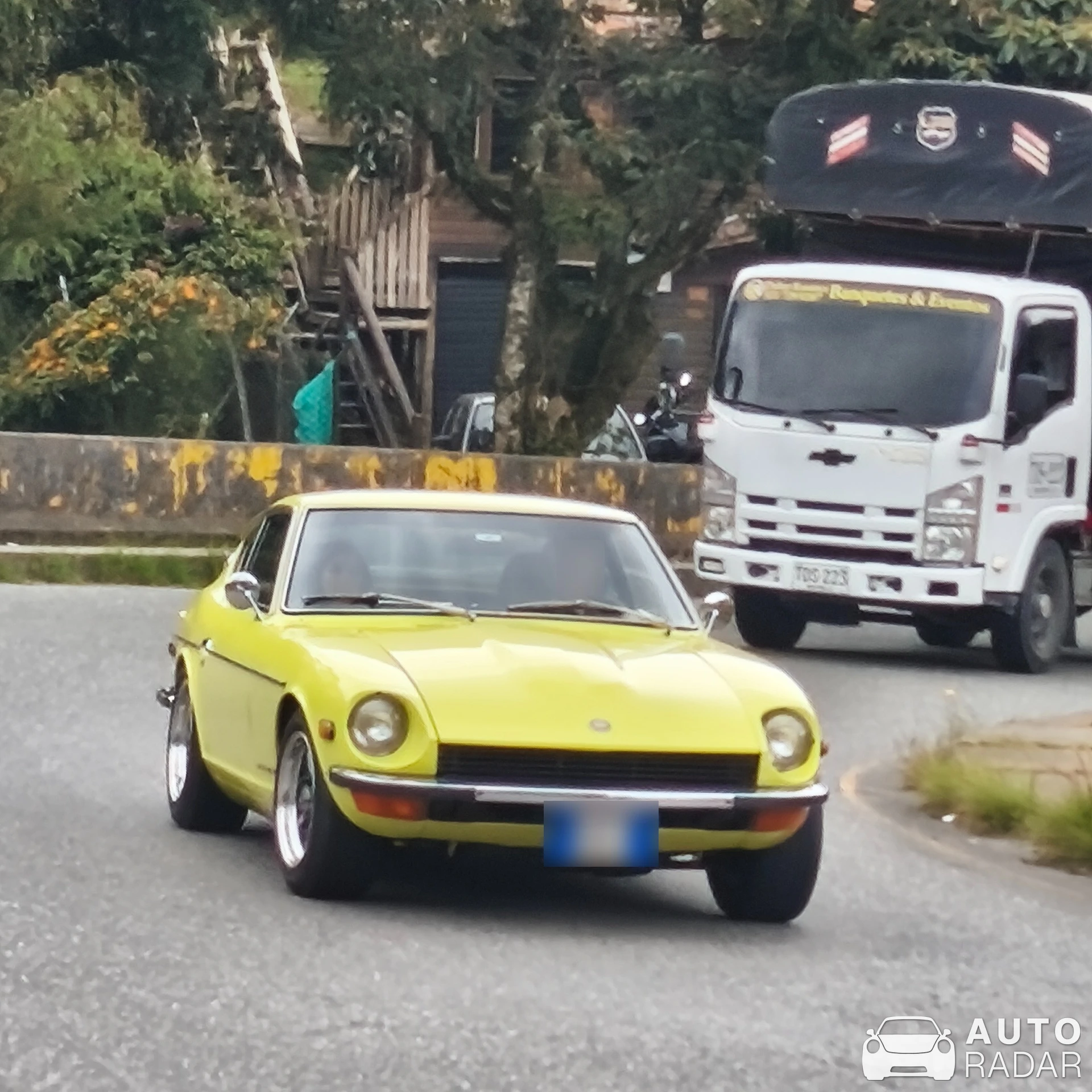 Datsun 240Z spotted in Envigado, Colombia