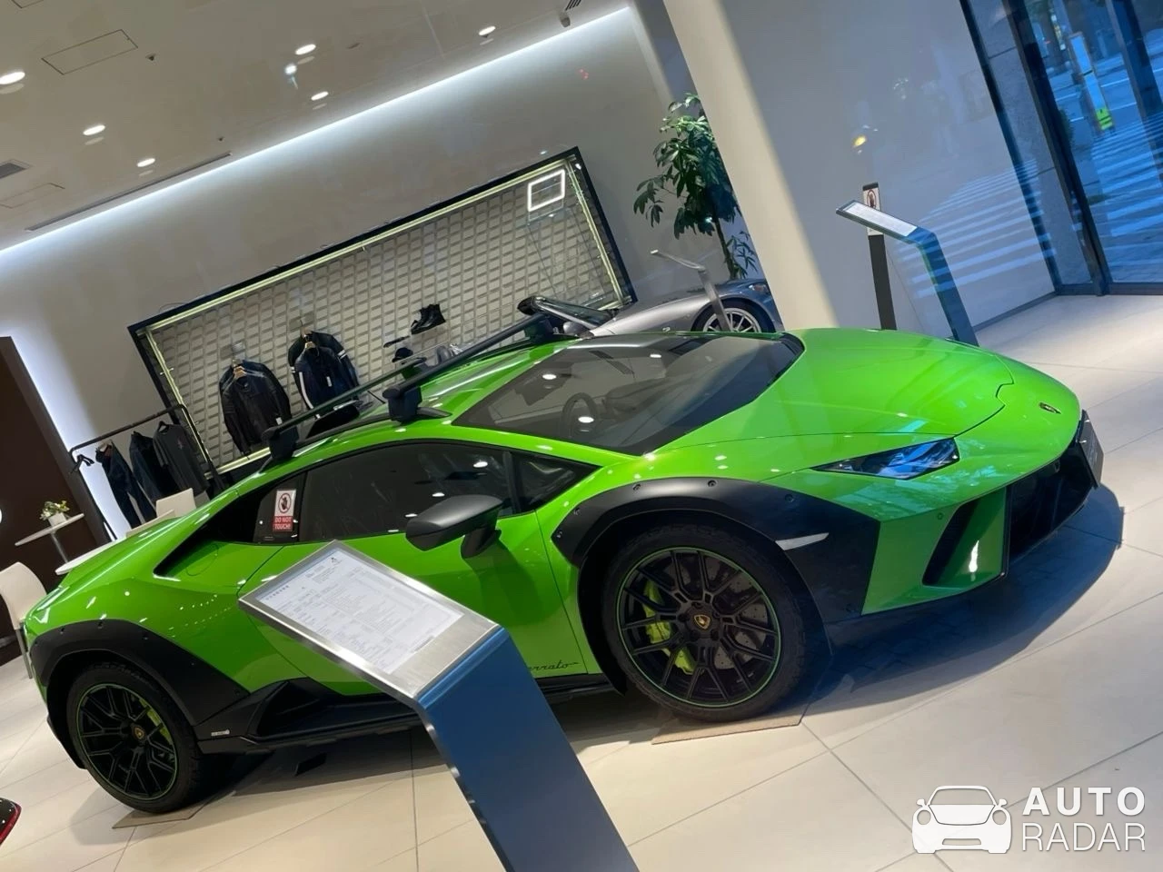 Lamborghini Huracán LP610-4 Sterrato spotted in Nagakute