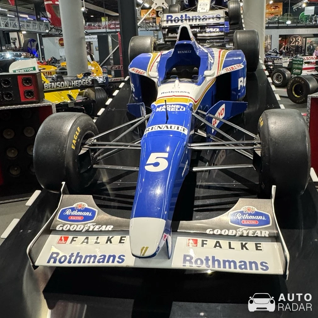 Williams FW18 spotted in Sinsheim