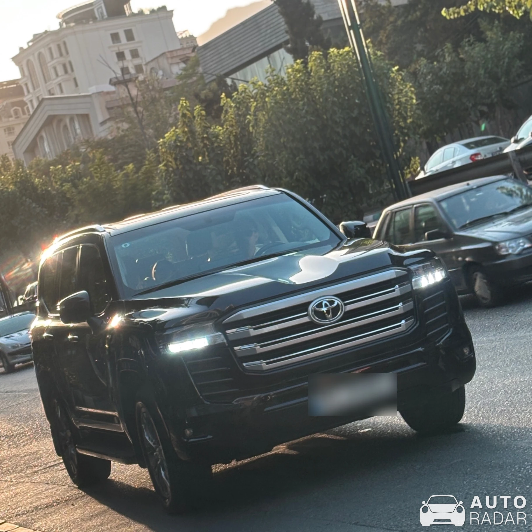 Toyota Land Cruiser spotted in Tajrish, Iran