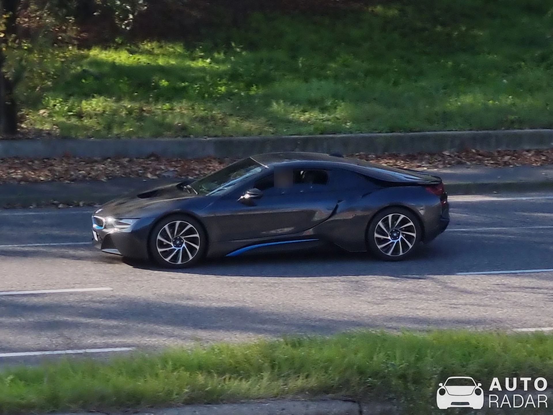 BMW i8 spotted in Milan, Italy