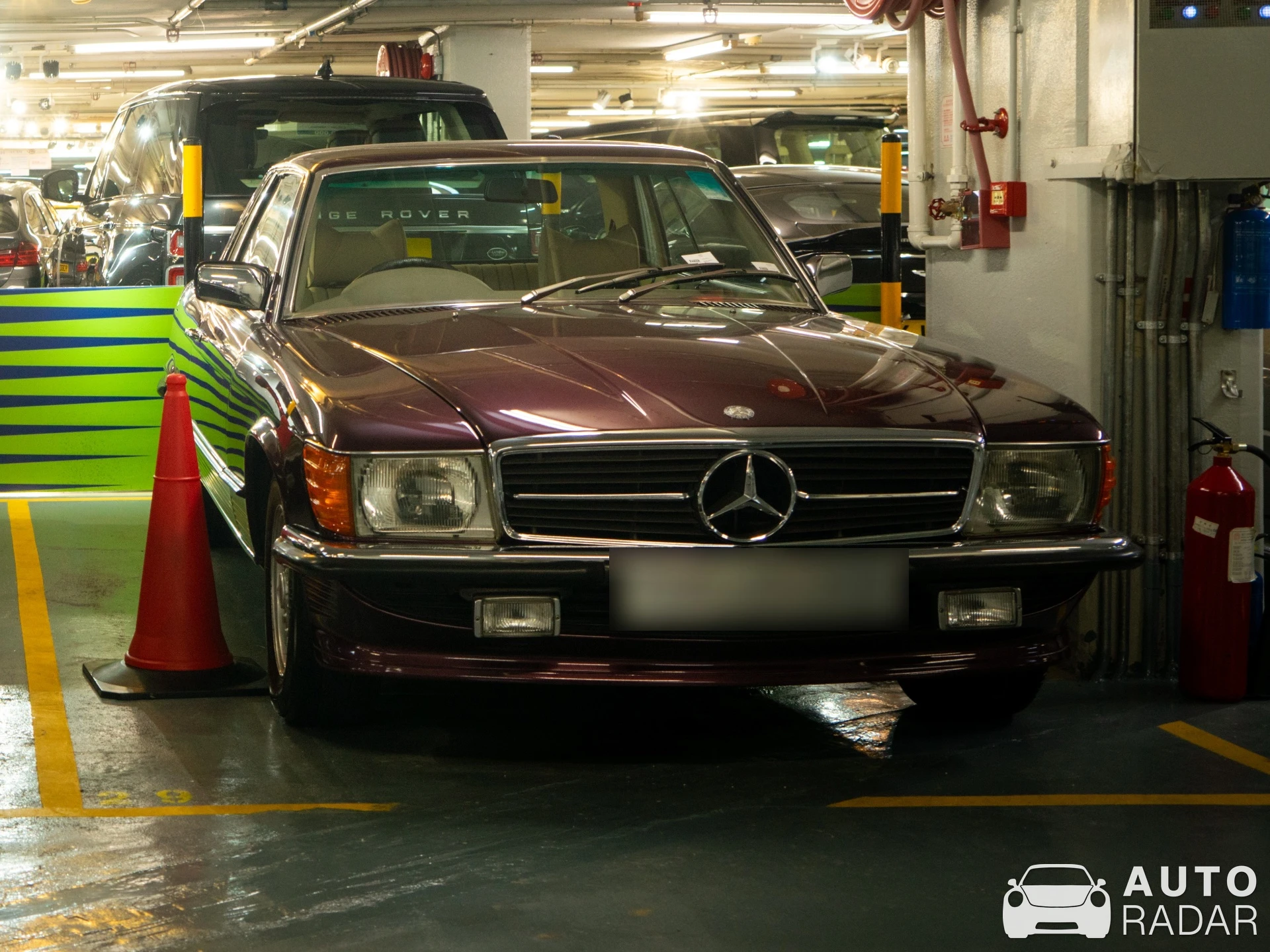 Mercedes-Benz 450SL spotted in Hong Kong Island, Hong Kong
