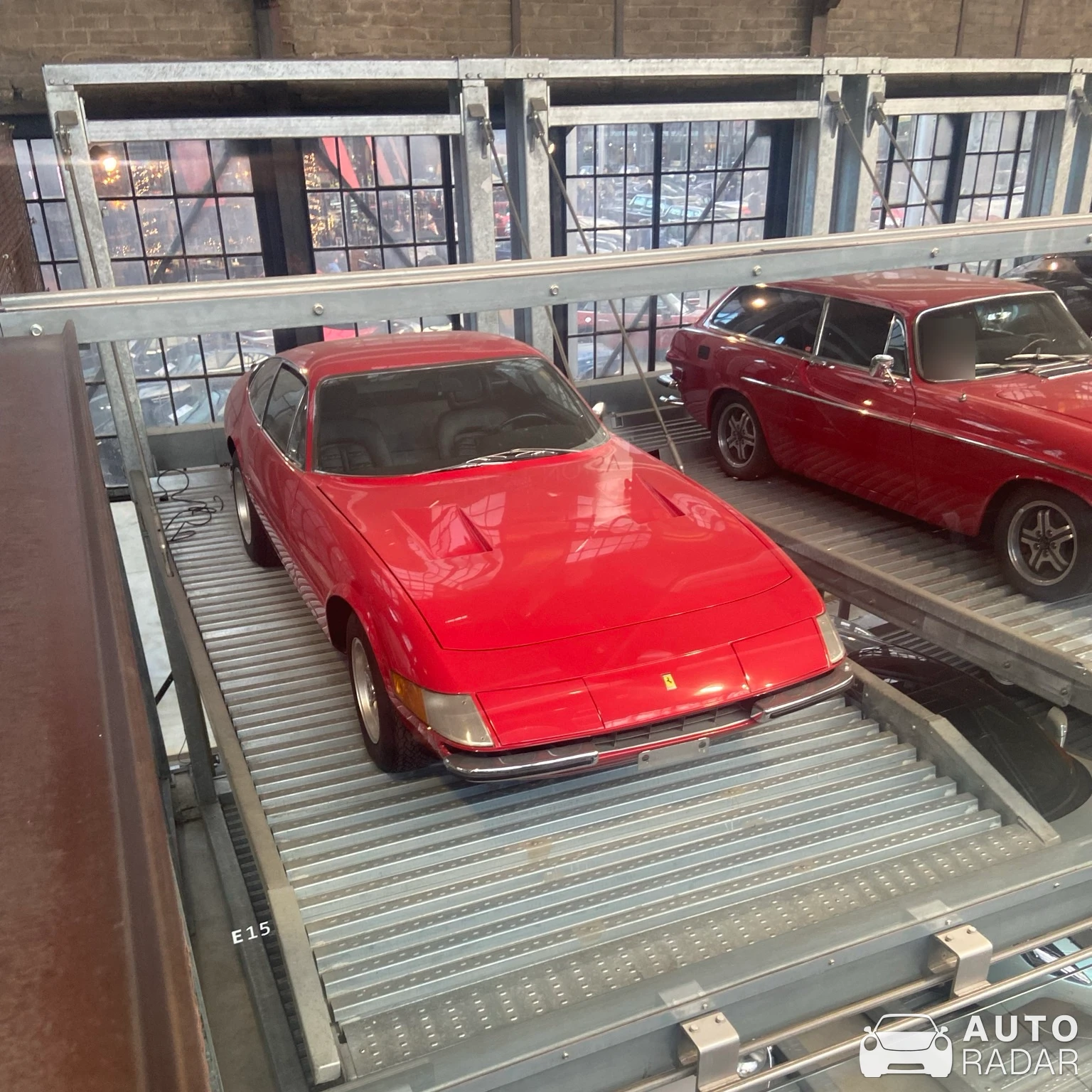 Ferrari 365 GTB/4 Daytona spotted in Düsseldorf, Deutschland