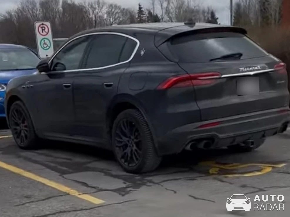 Maserati Levante Trofeo spotted in Repentigny, Canada
