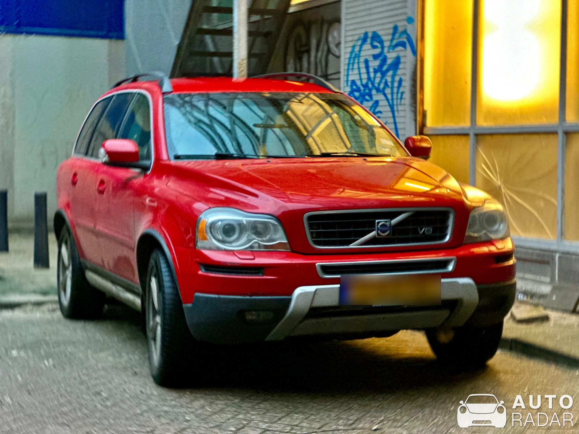 Volvo XC90 R-Design spotted in Rotterdam