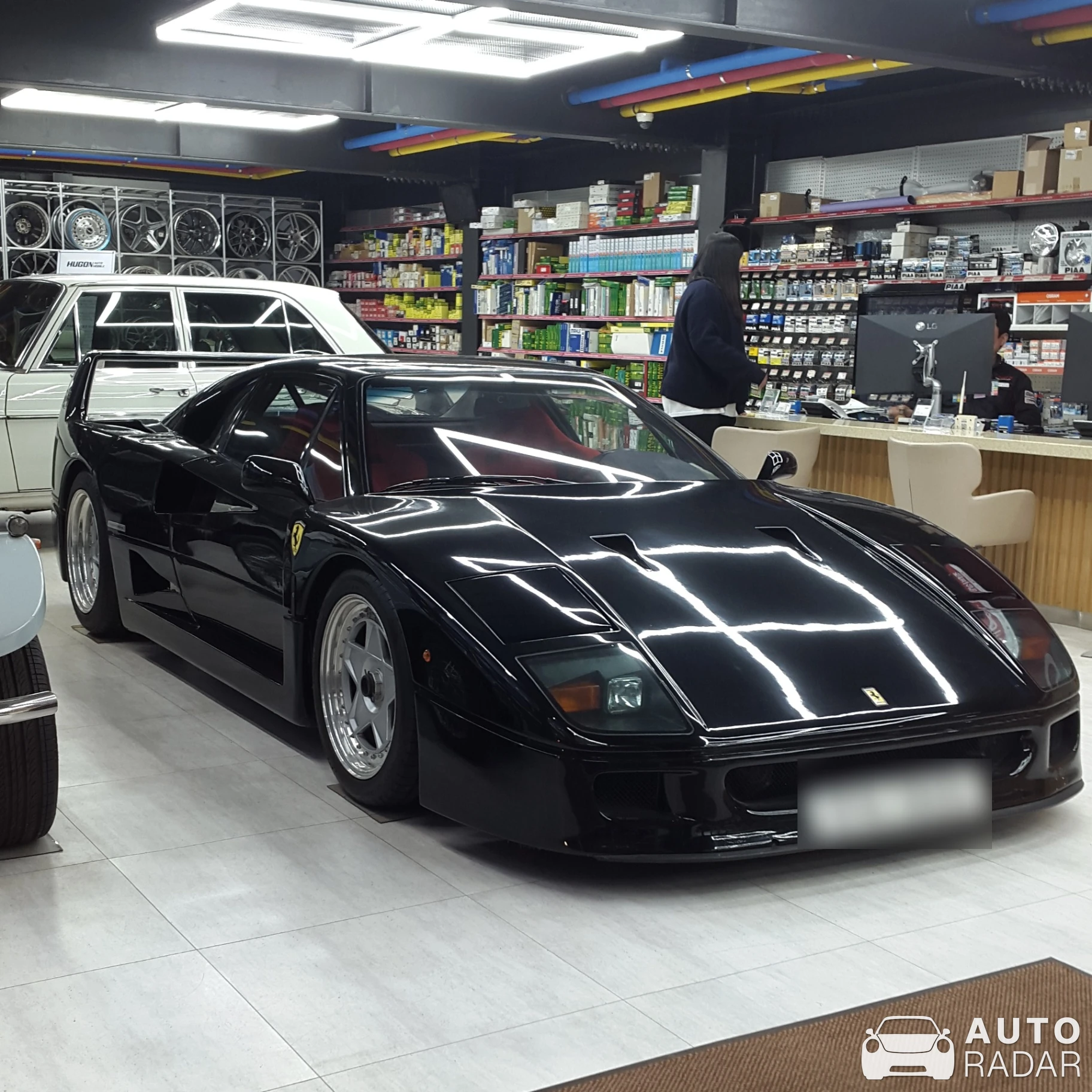 Ferrari F40 spotted in Gangnam District, South Korea