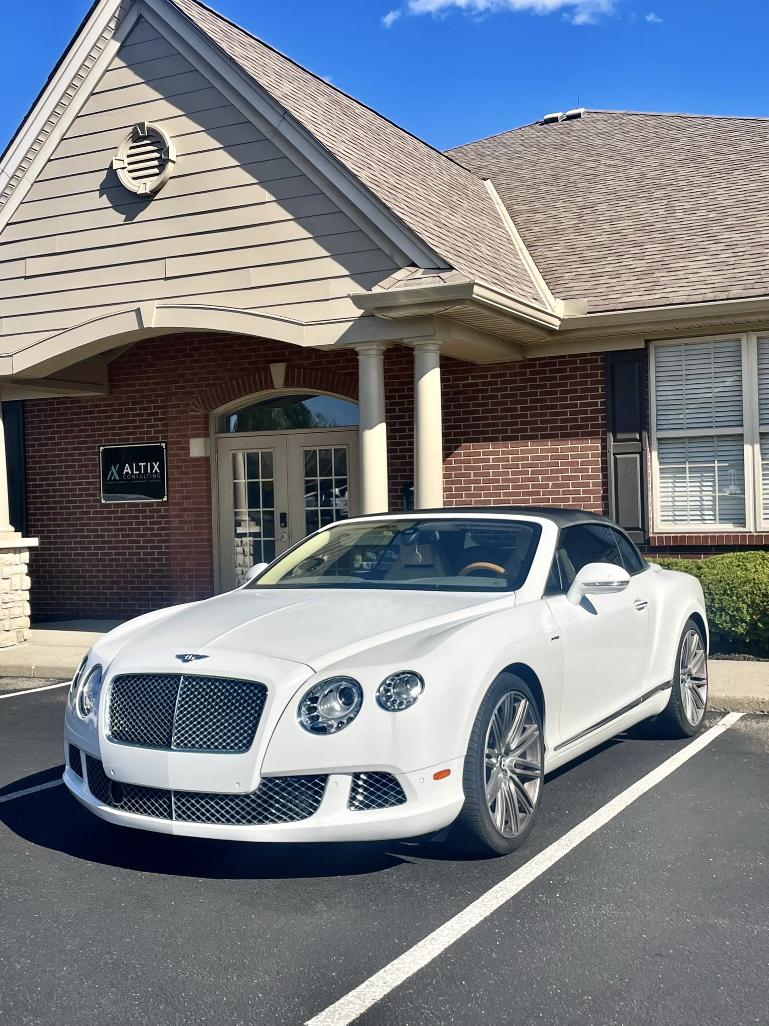 Bentley Continental GTC 2012