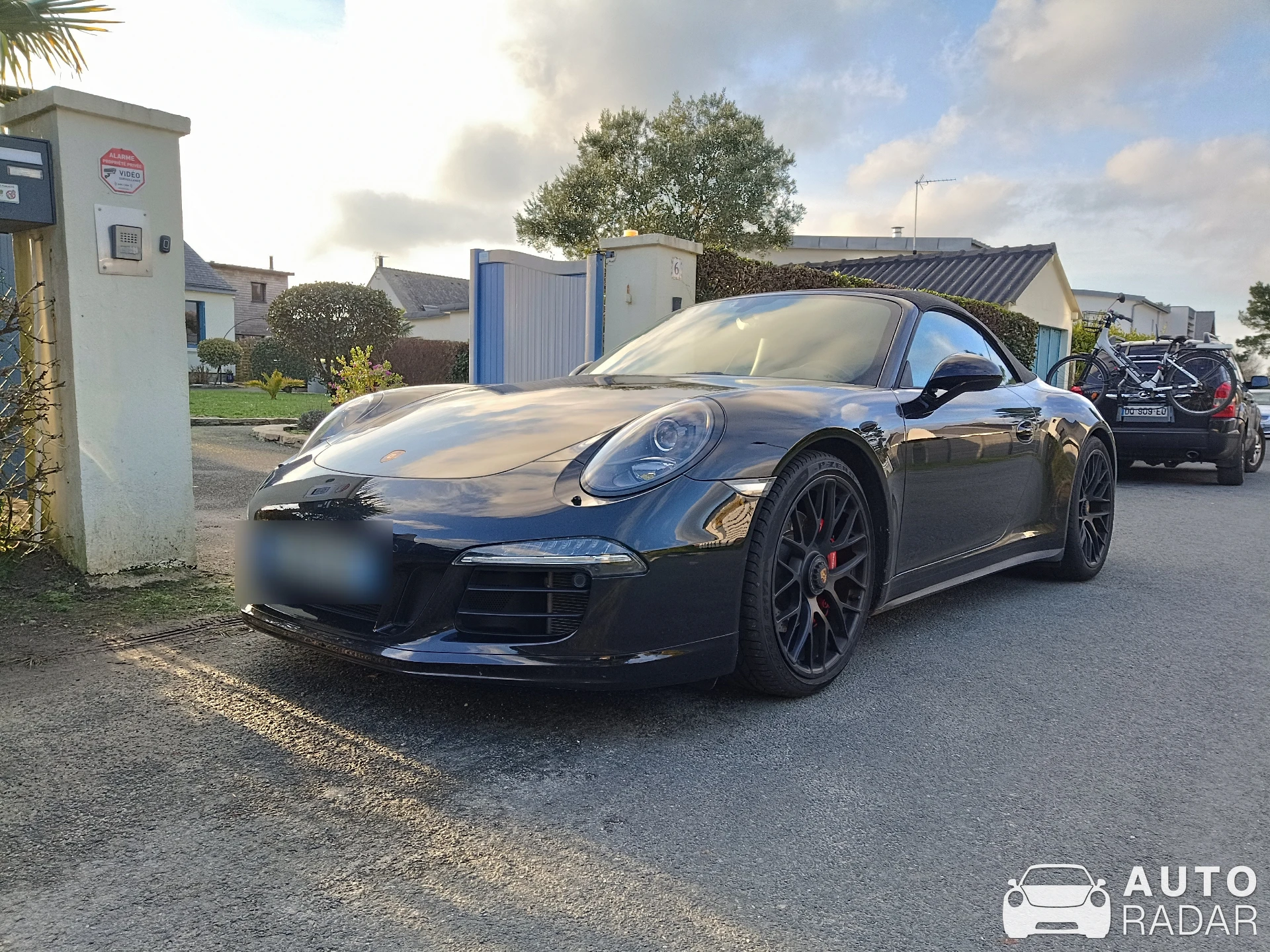 Porsche 991 Carrera GTS Cabriolet MkI spotted in Île-Tudy, France