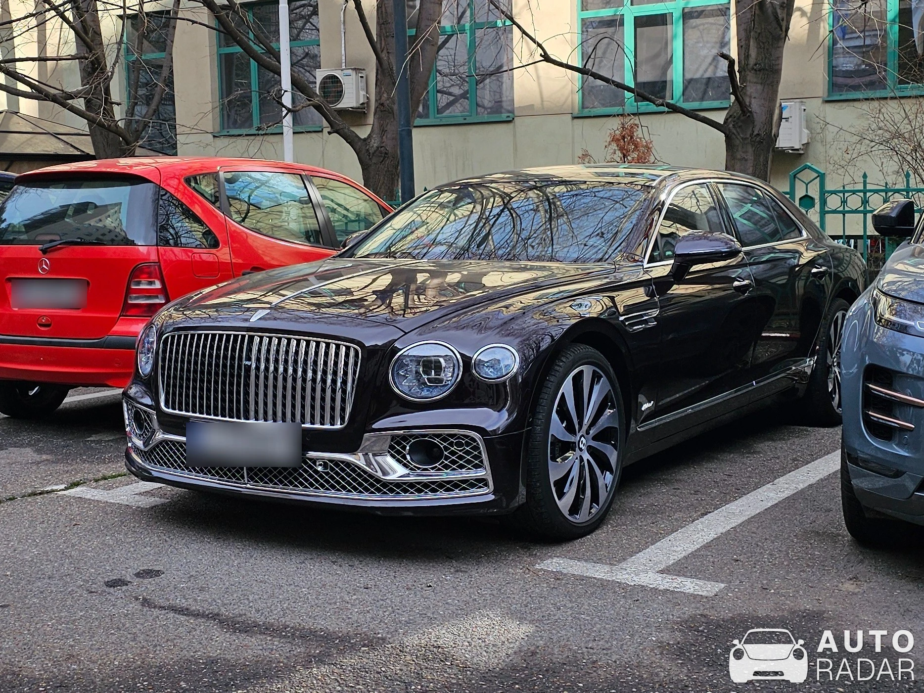 Bentley Flying Spur Hybrid spotted in București, Romania