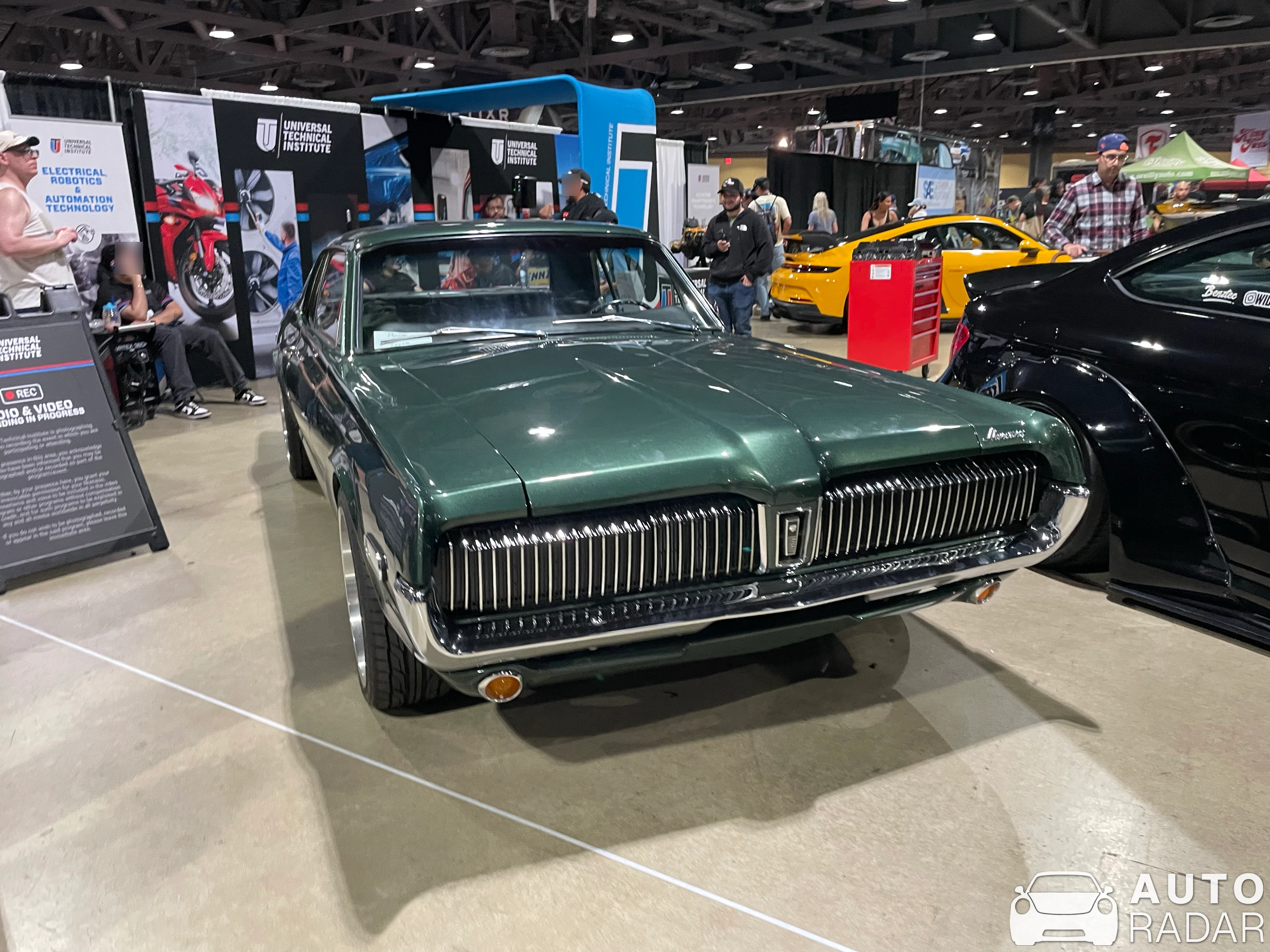 Mercury Cougar XR-7 spotted in Long Beach