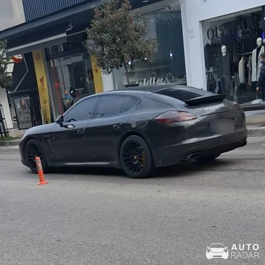 Porsche 970 Panamera S spotted in Serres