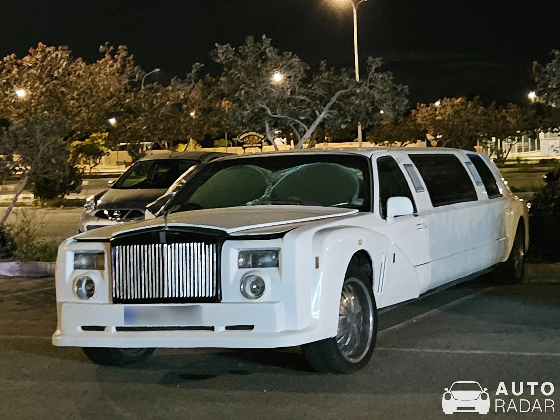 Rolls-Royce Phantom VII Limousine spotted in Larnaka