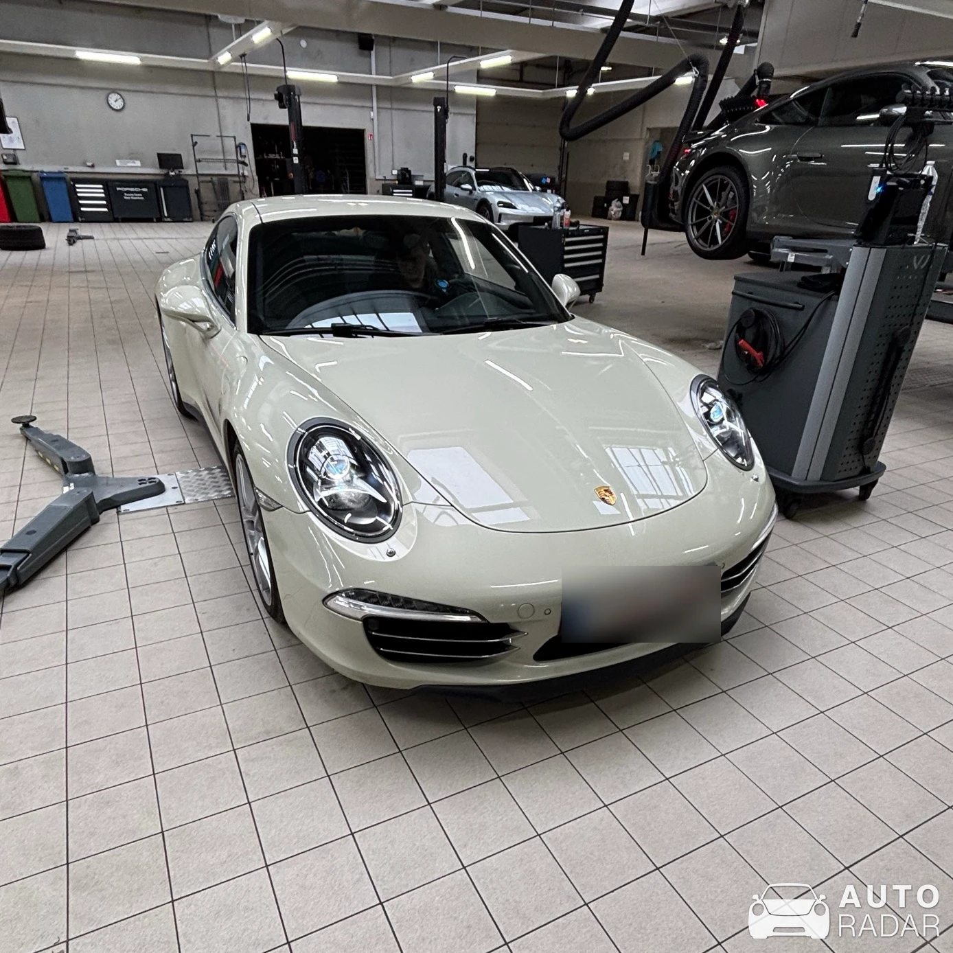 Porsche 991 50th Anniversary Edition spotted in Ingelmunster