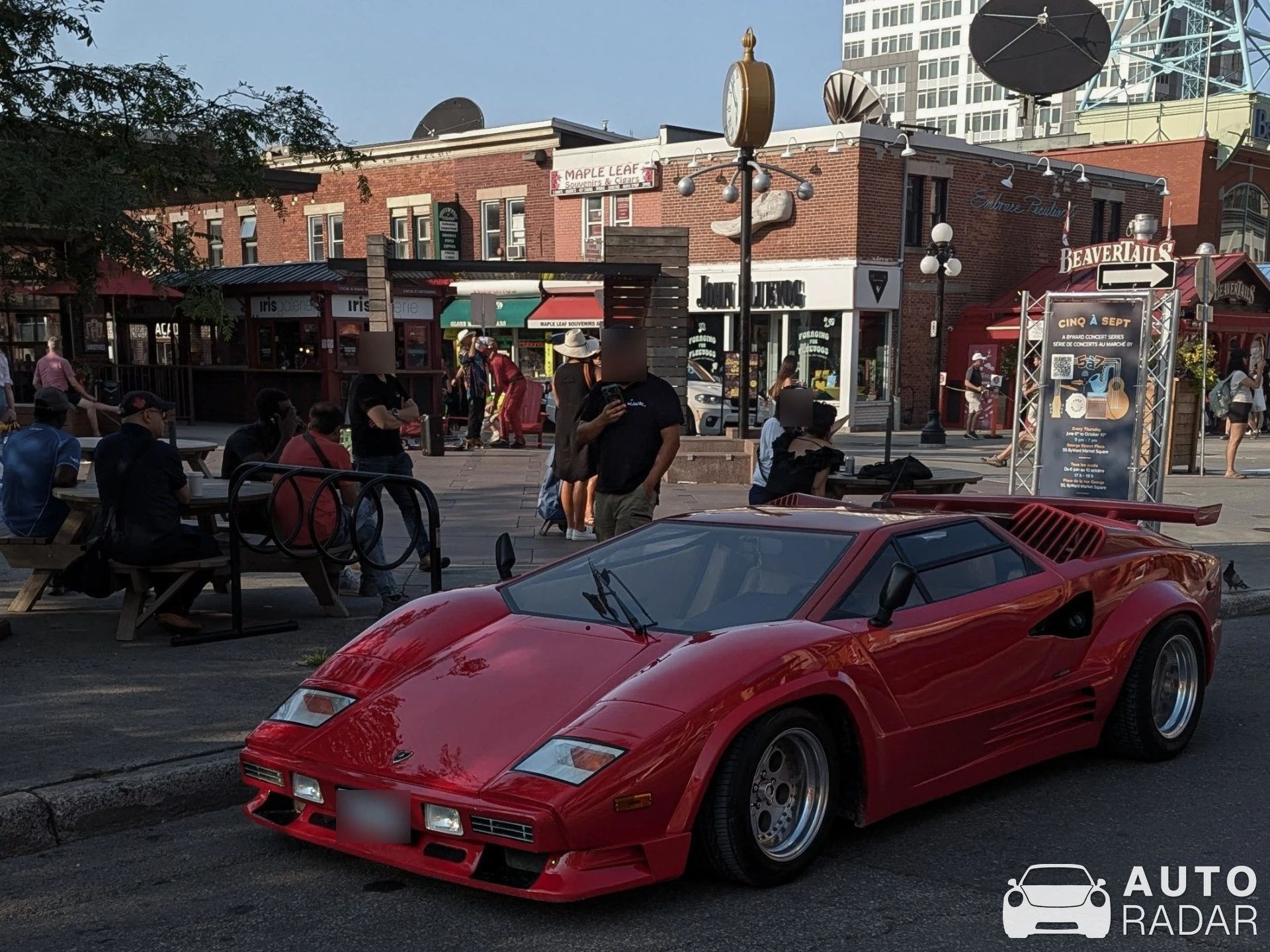 Lamborghini Countach Replica spotted in Ottawa