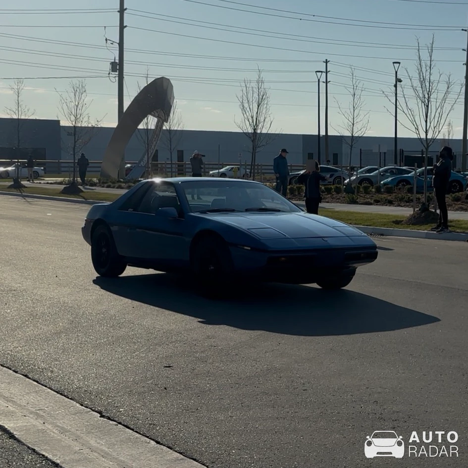 Pontiac Fiero spotted in Ajax
