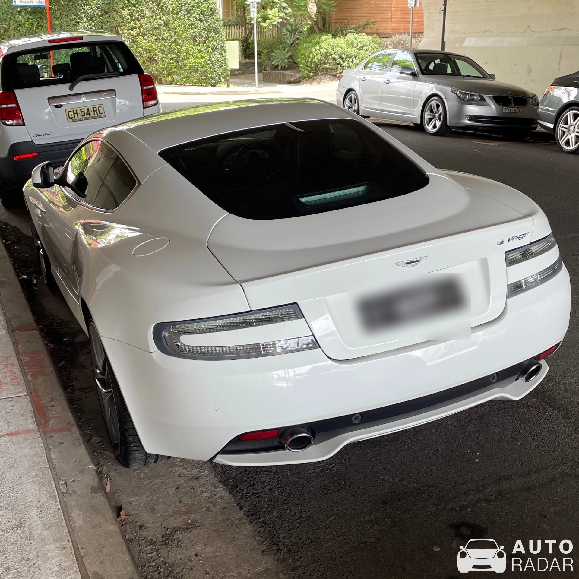 Aston Martin Virage 2011 spotted in Lavender Bay
