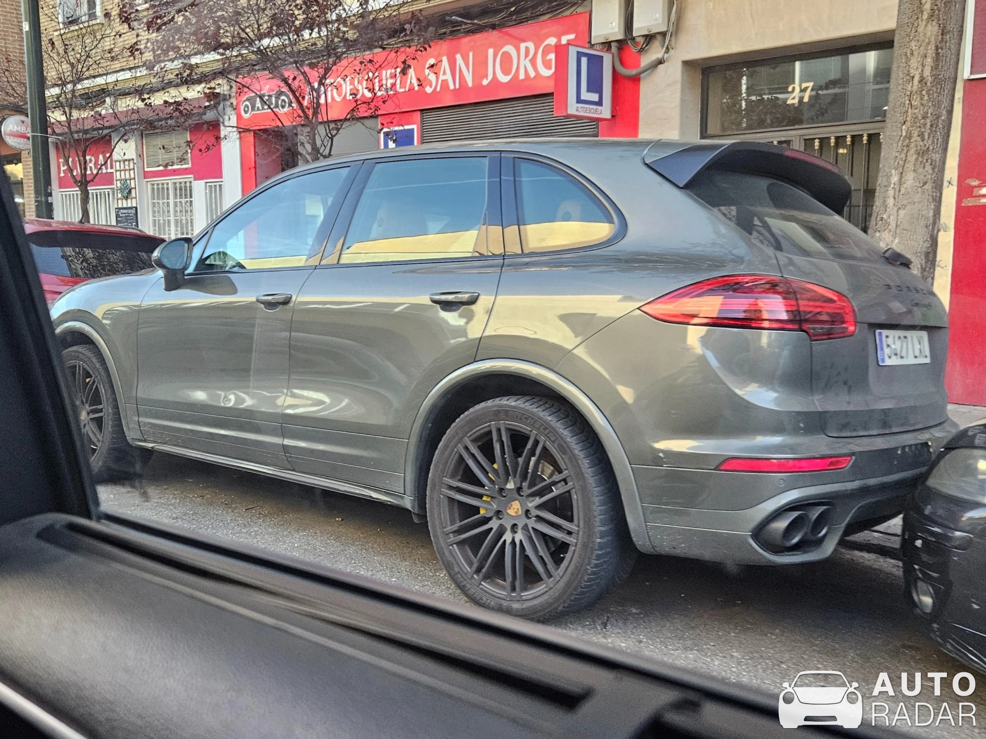Porsche Cayenne S spotted in Zaragoza, España