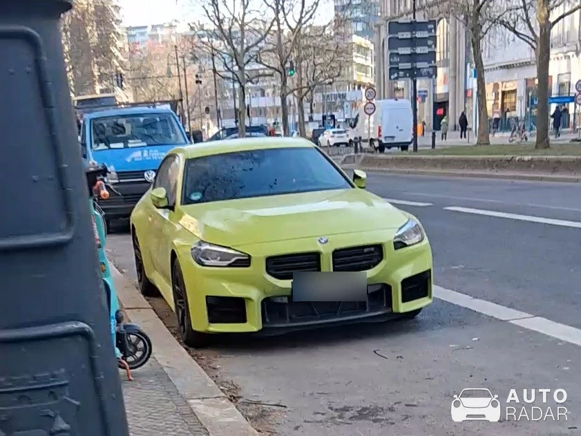 BMW M2 G87 Coupé spotted in Berlin, Germany