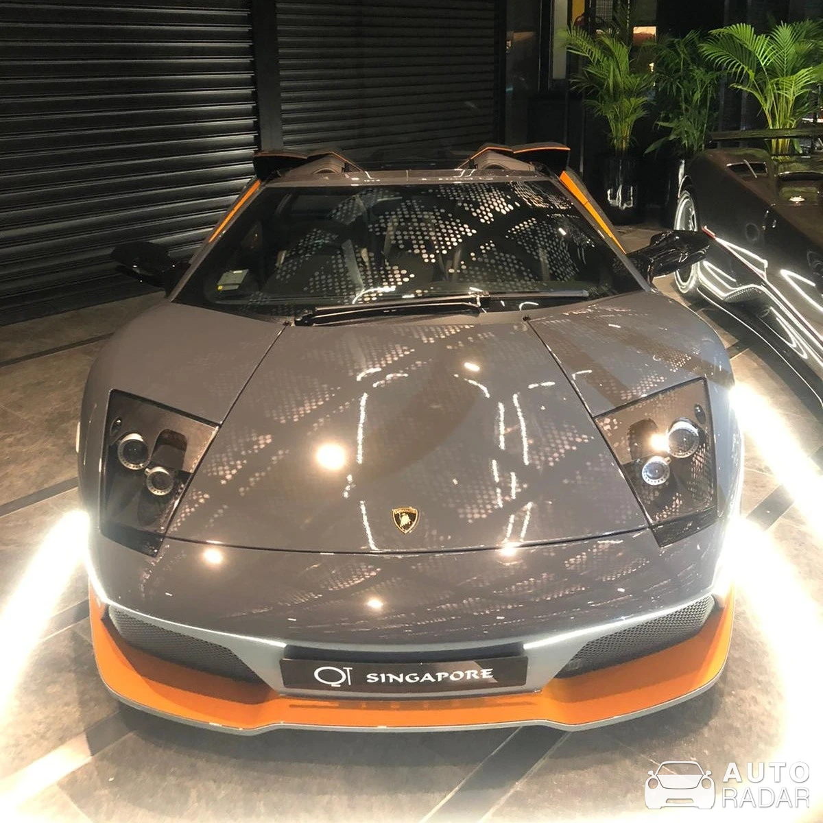 Lamborghini Murciélago LP650-4 Roadster spotted in Singapore