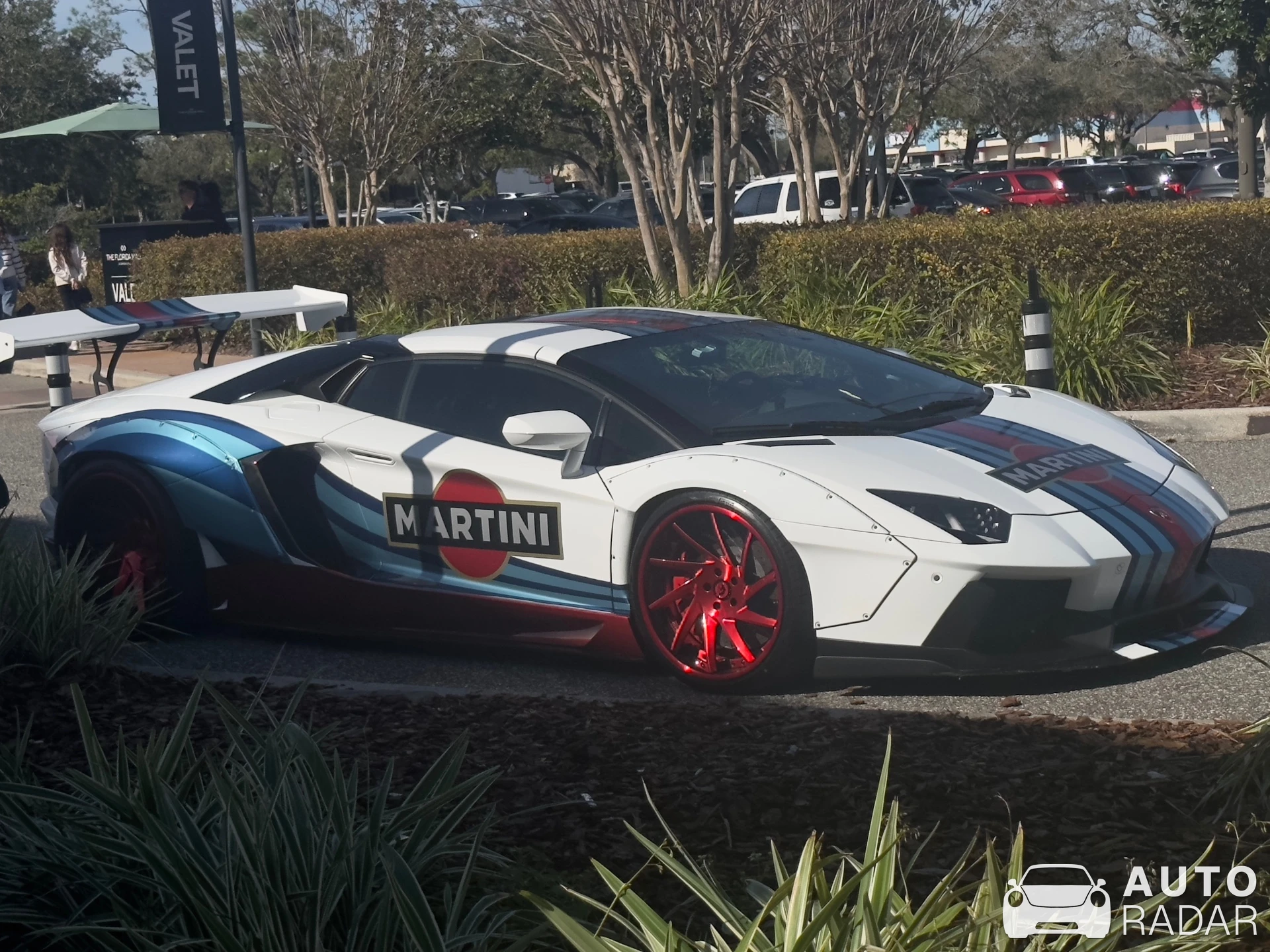 Lamborghini Aventador LP700-4 spotted in Sky Lake, United States