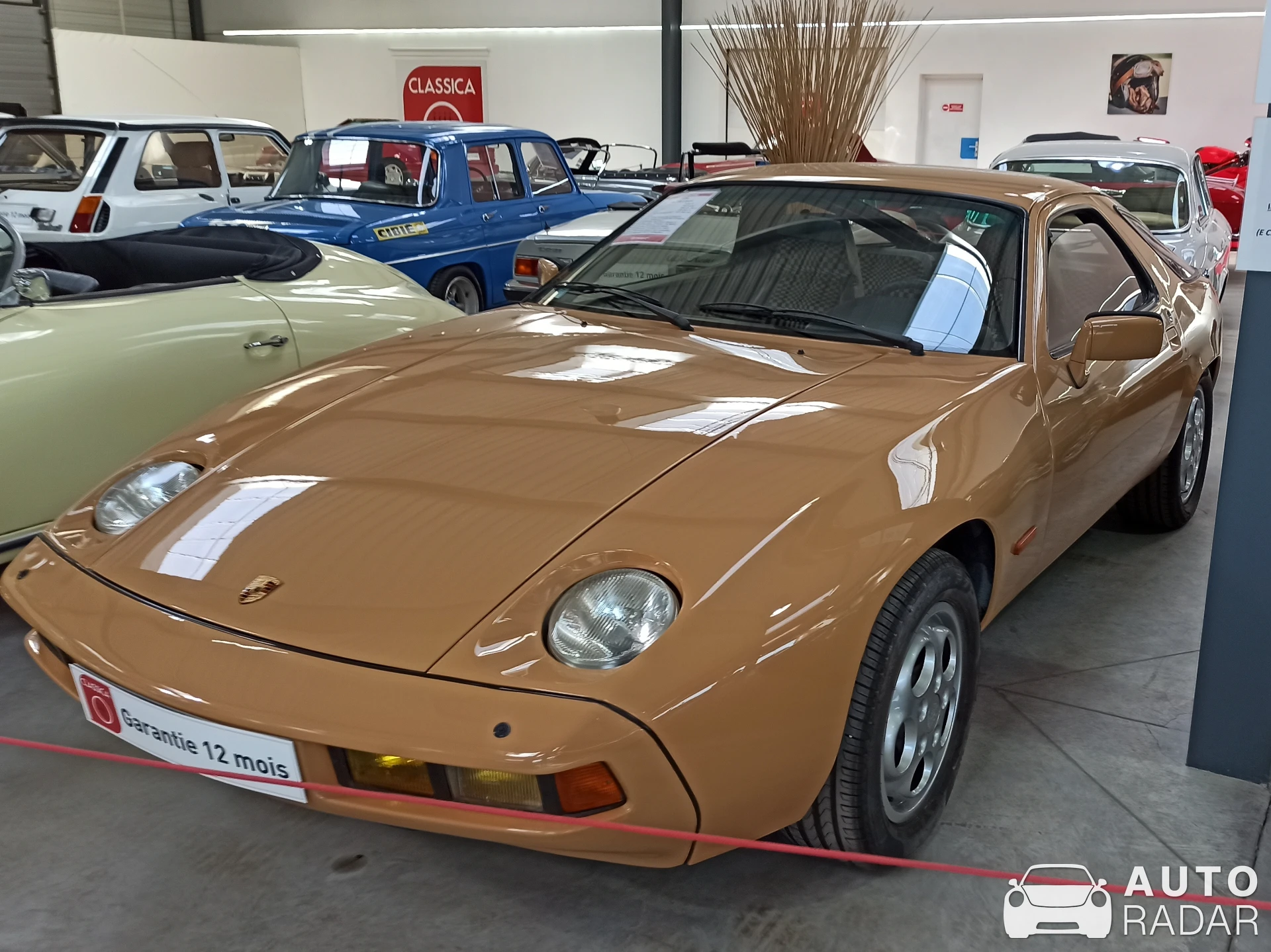 Porsche 928 S4 spotted in La Boisse