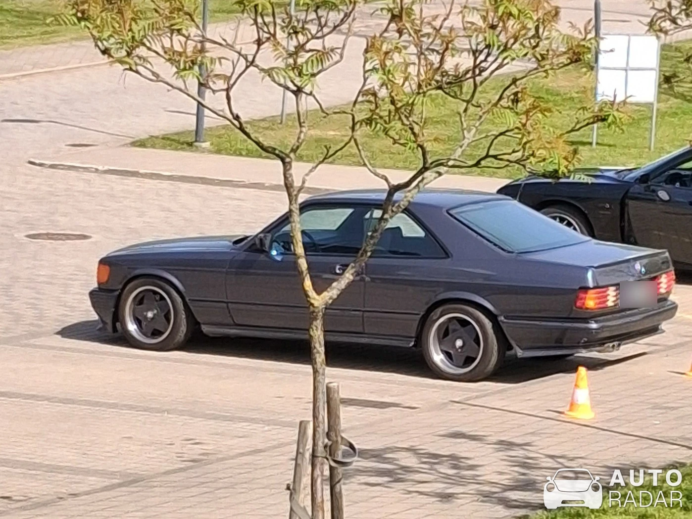 Mercedes-Benz 500 SEC AMG spotted in Rīga