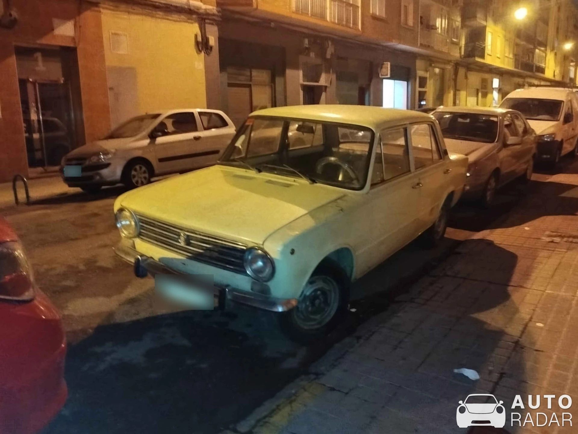 SEAT 124 spotted in Zaragoza