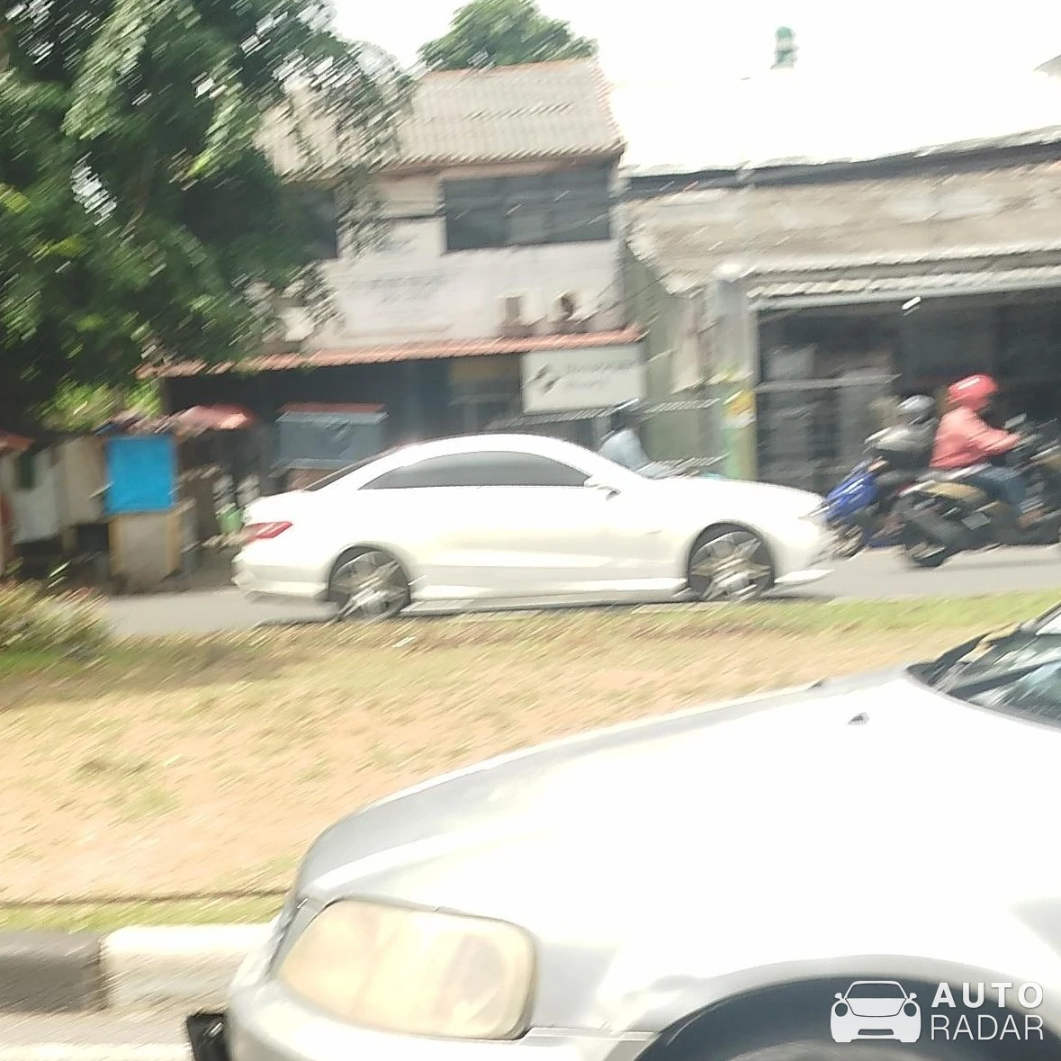 Mercedes-Benz E-Klasse Coupé C207 spotted in Jakarta