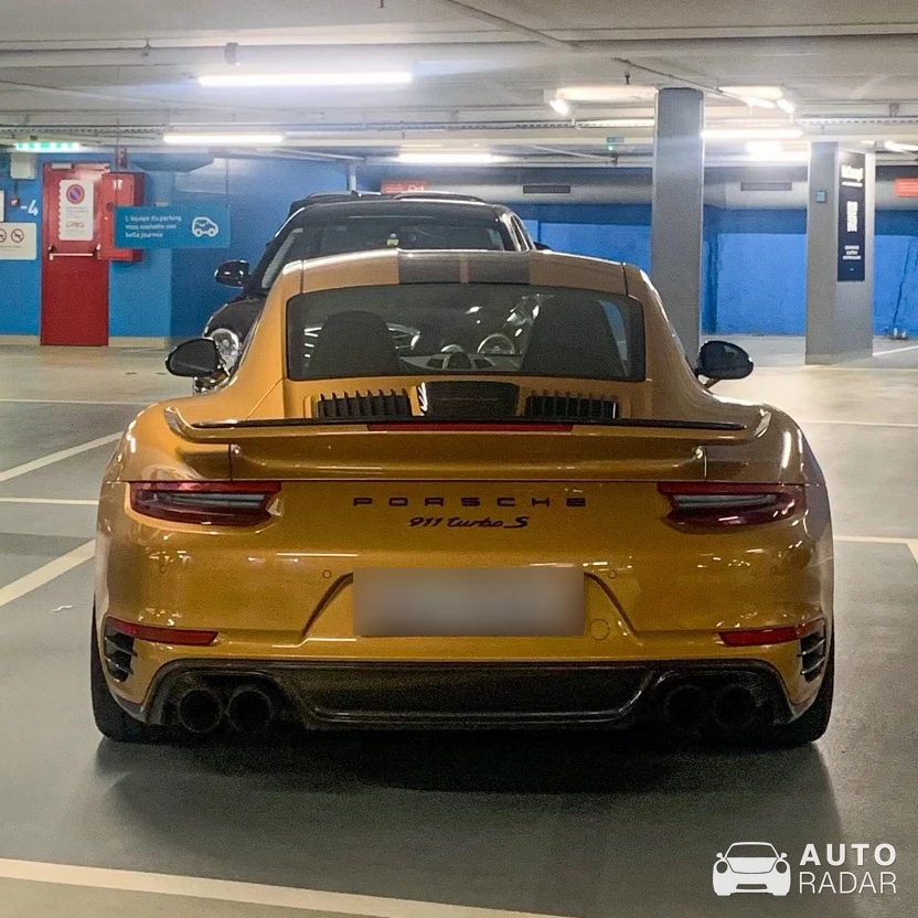 Porsche 991 Turbo S Exclusive Series spotted in Genève