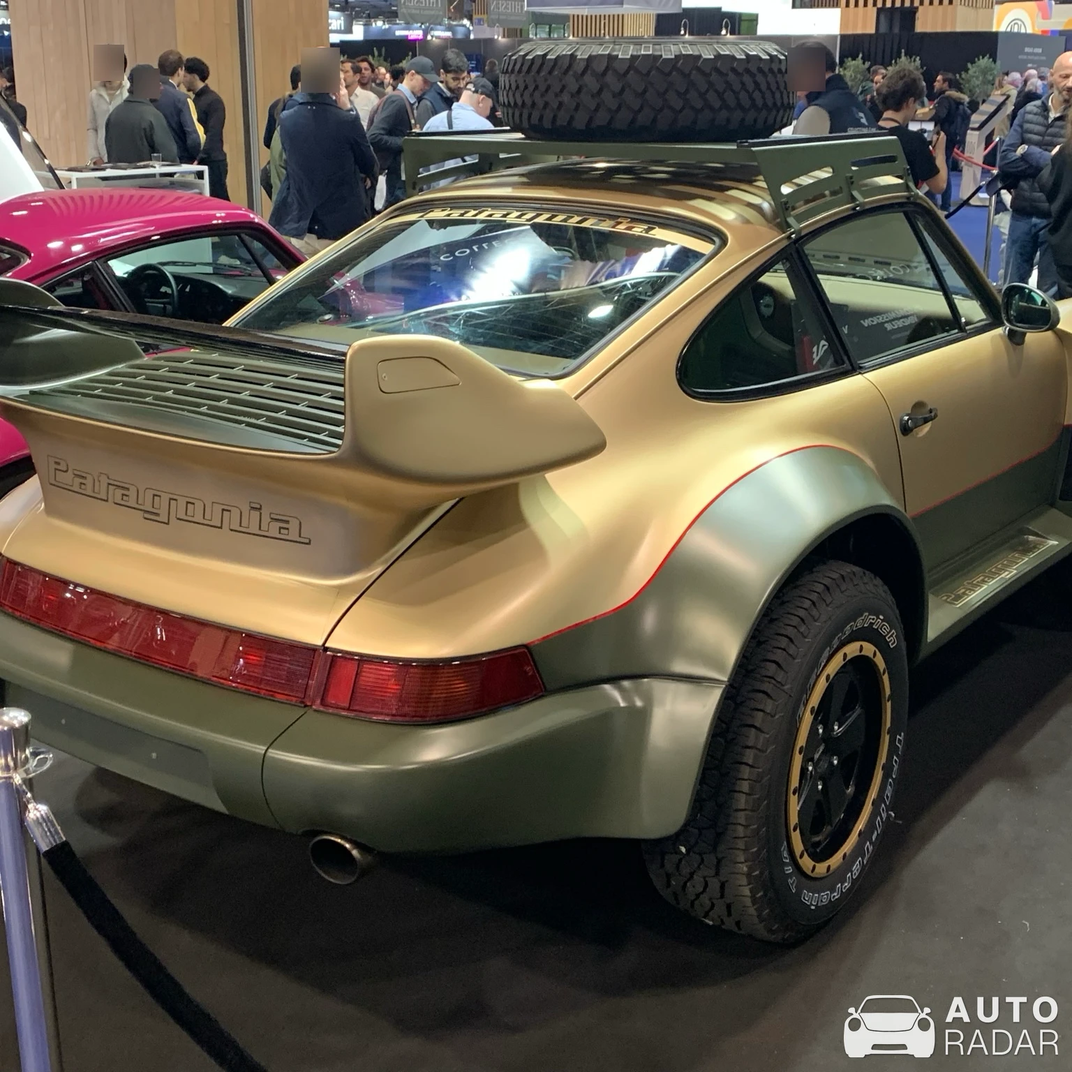 Porsche 964 Carrera 4 'Patagonia 4X4' spotted in Colombes