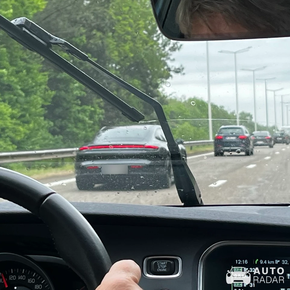 Porsche Taycan Cross Turismo MkI spotted in Zonhoven