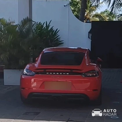 Porsche 718 Cayman spotted in Kalutara, Sri Lanka