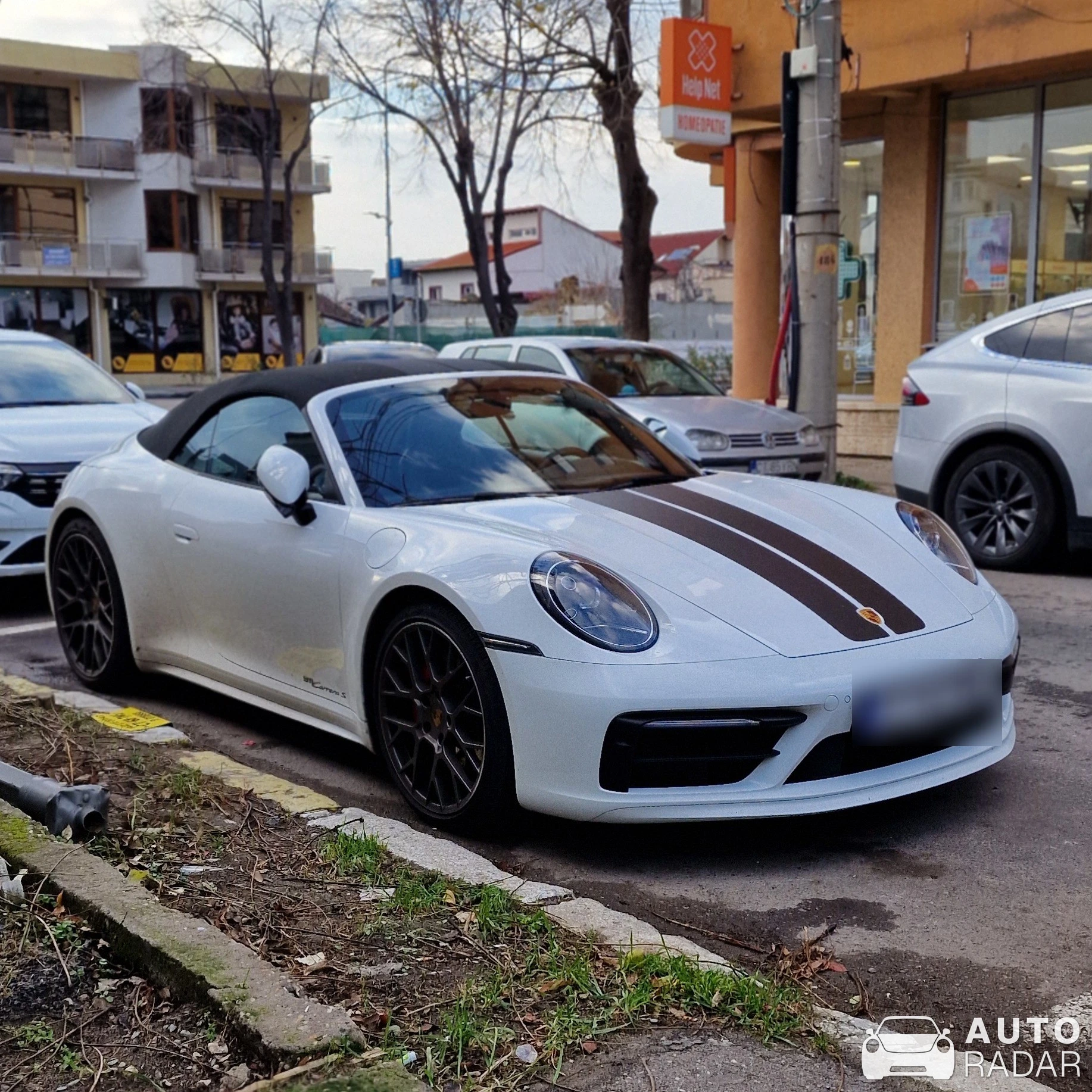 Porsche 992 Carrera 4S Cabriolet MkI spotted in Constanța, Romania