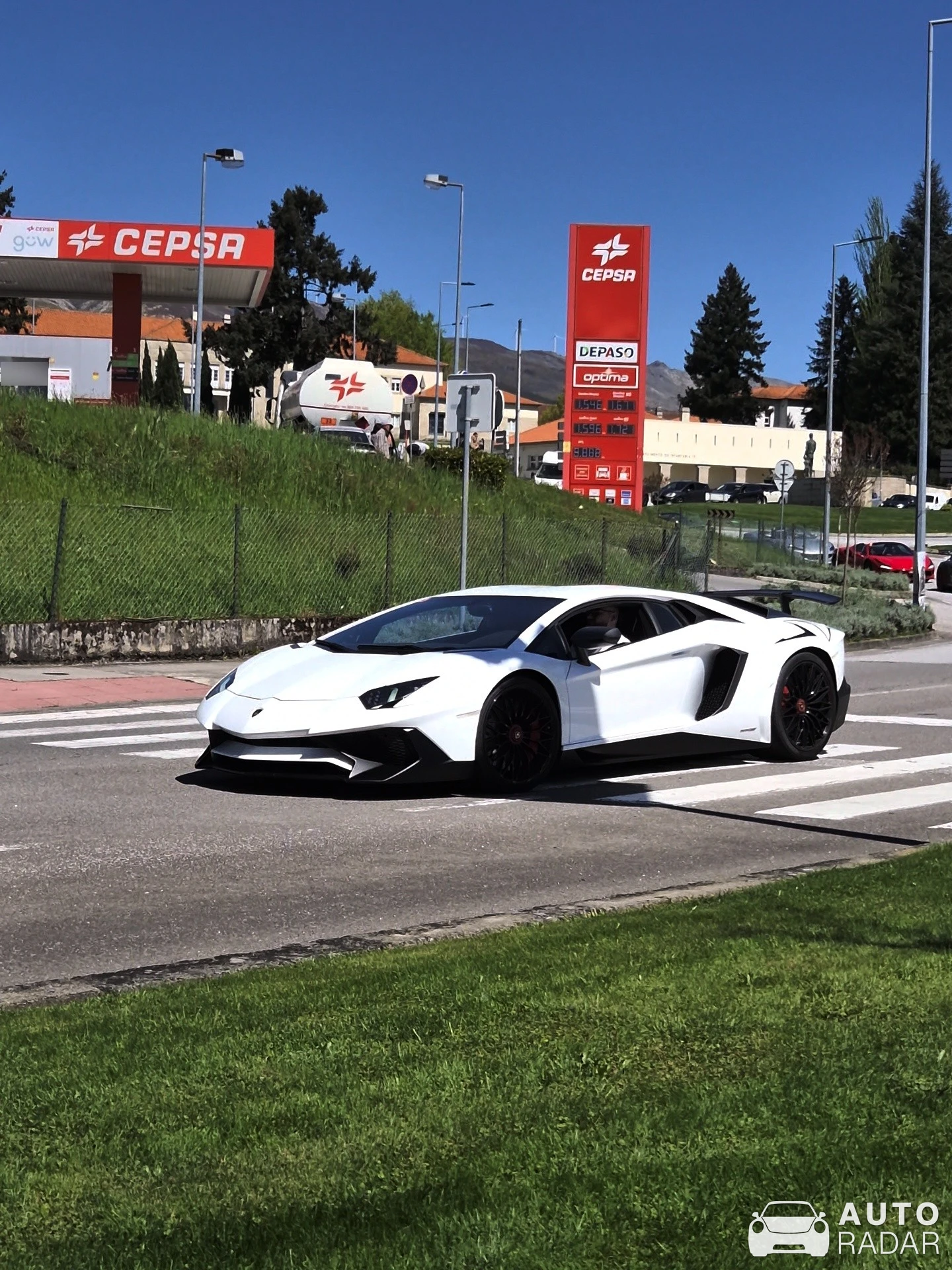 Lamborghini Aventador LP750-4 SuperVeloce spotted in Vila Real