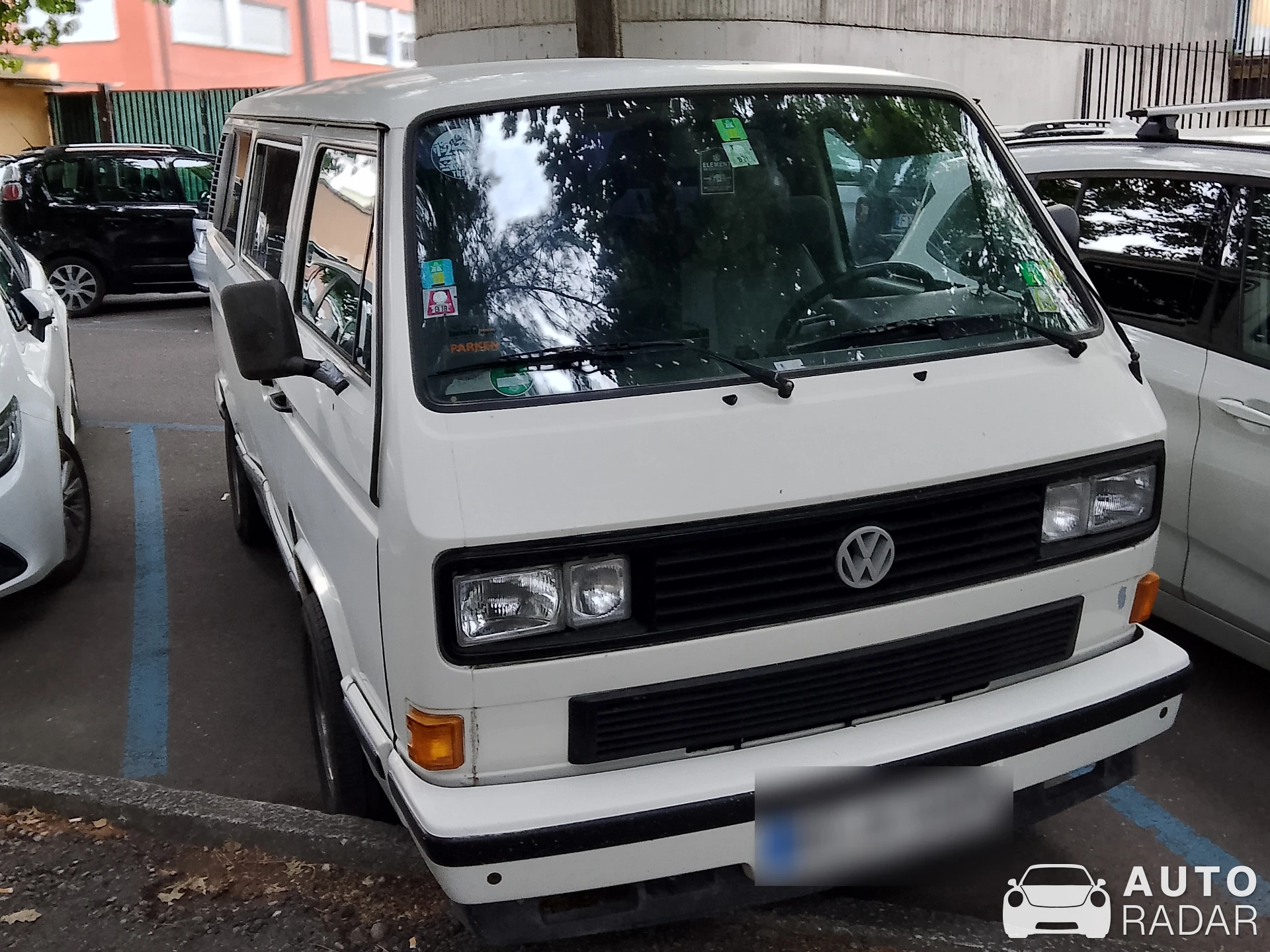 Volkswagen Transporter T3 spotted in Como
