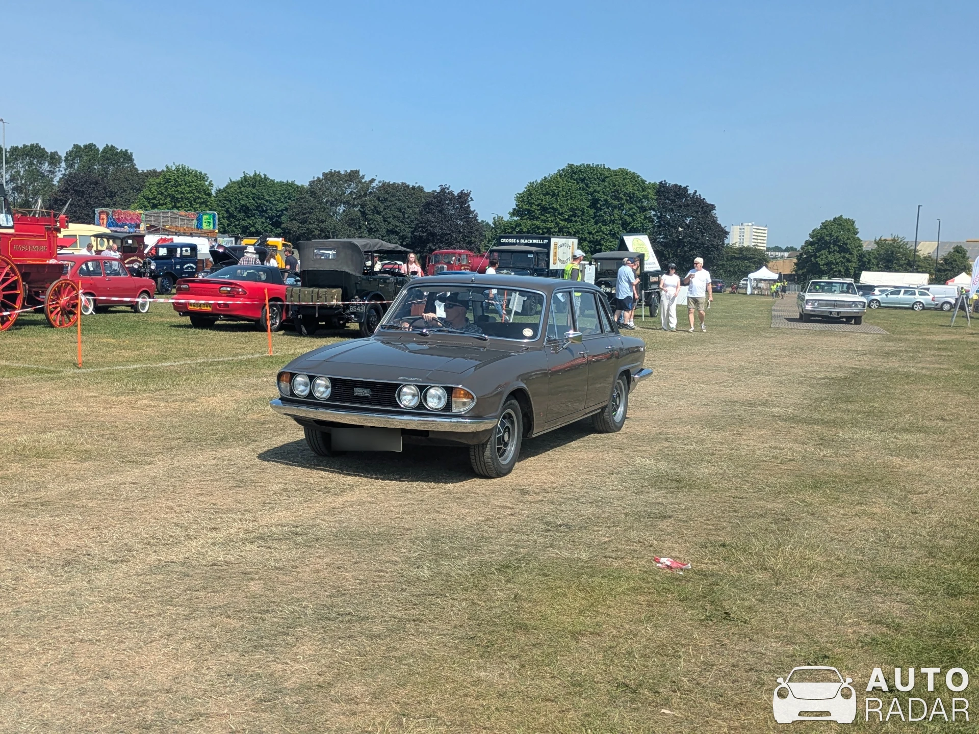 Triumph 2000 spotted in Enfield