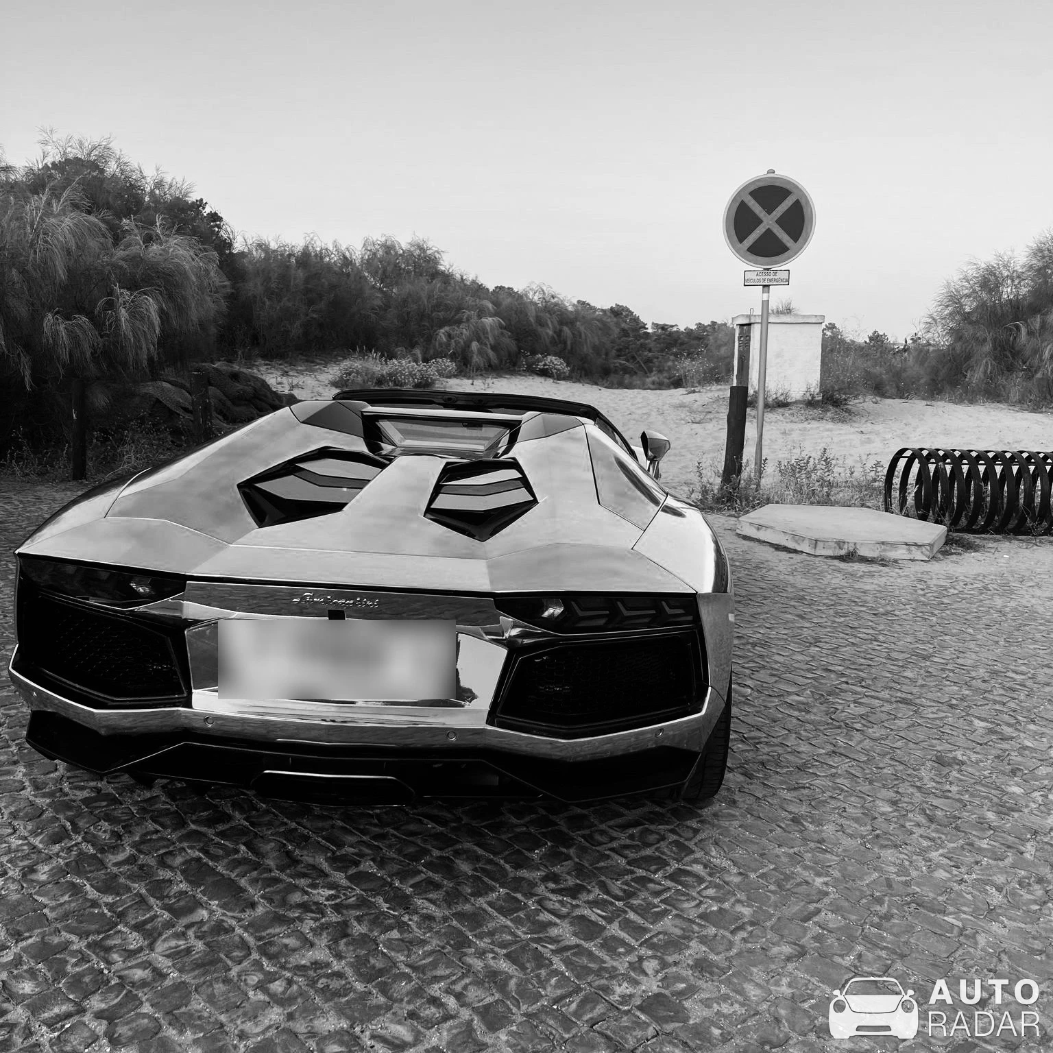 Lamborghini Aventador LP700-4 Roadster spotted in Lisboa, Portugal