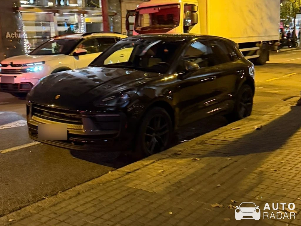 Porsche Macan spotted in Barcelona, Spain