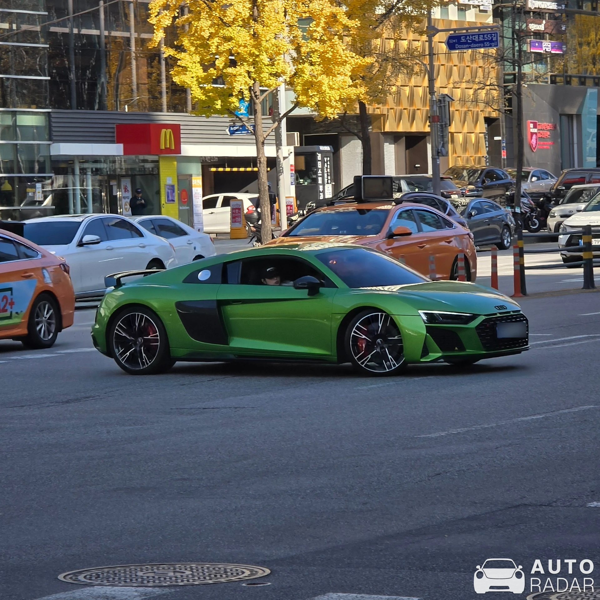 Audi R8 V10 spotted in 강남구, 대한민국