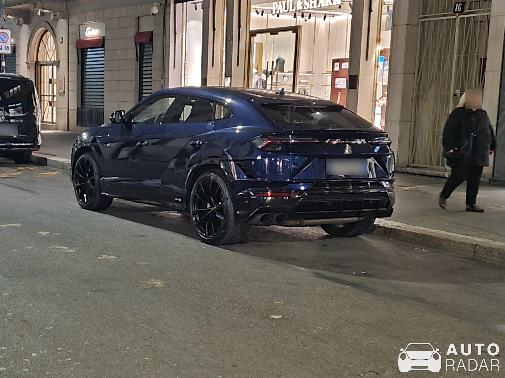 Lamborghini Urus S spotted in Milano, Italy
