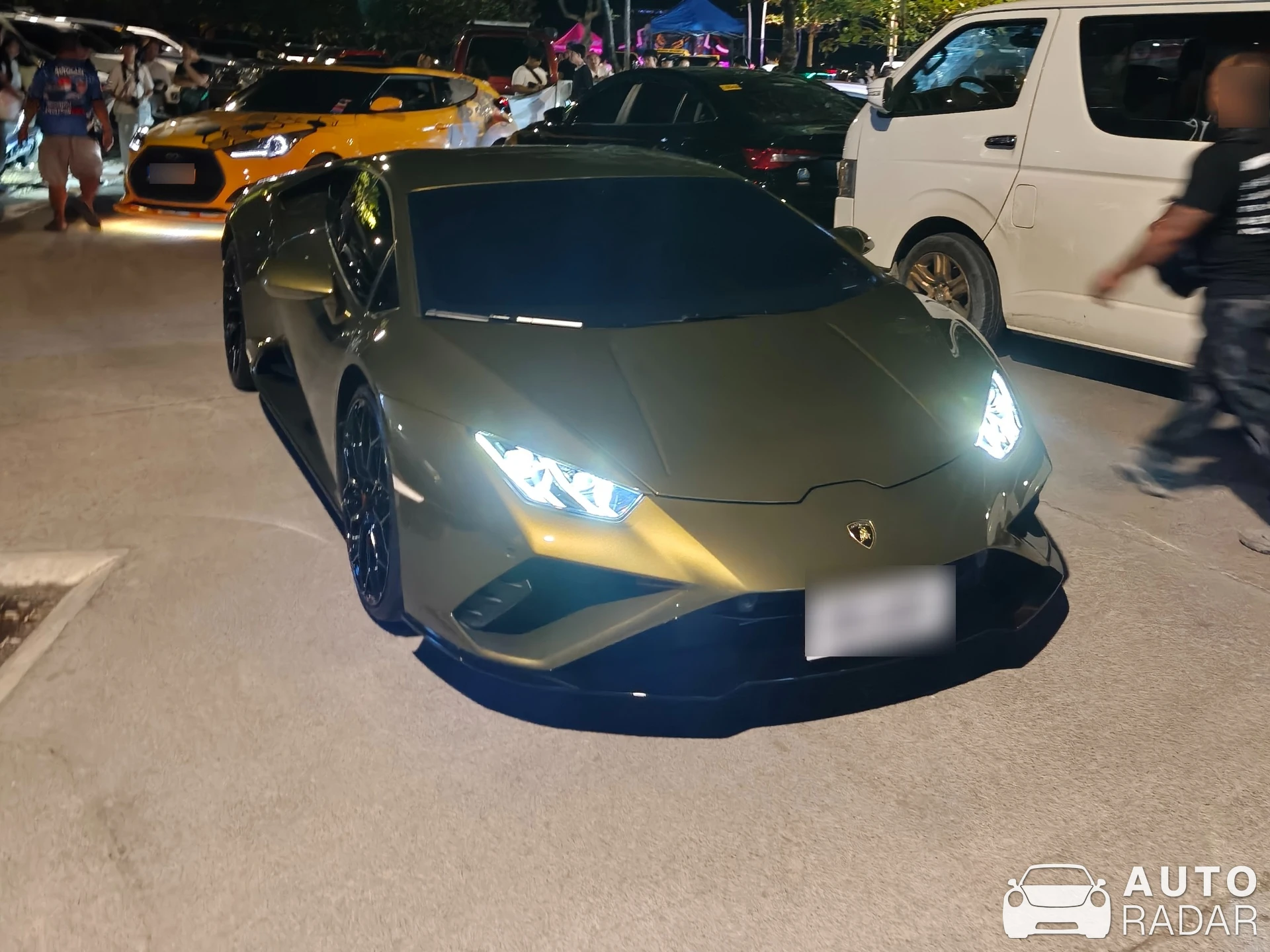Lamborghini Huracán LP610-2 EVO RWD spotted in Cebu City