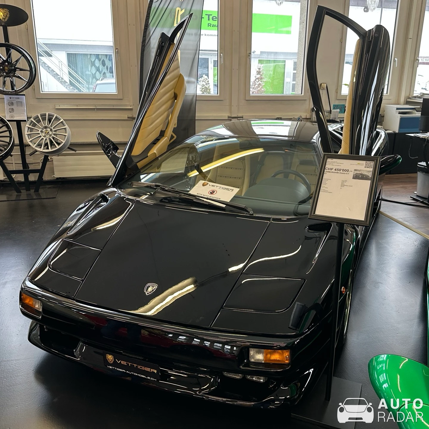 Lamborghini Diablo VT spotted in Wetzikon, Schweiz