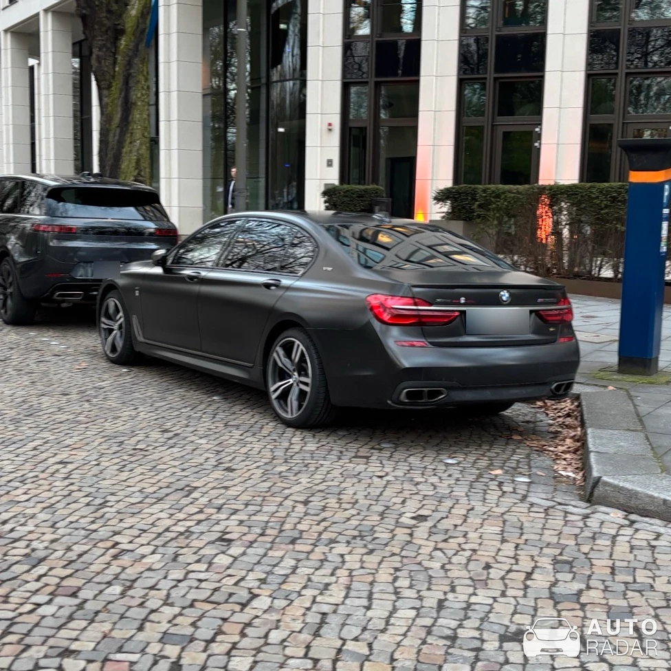 BMW M760Li xDrive spotted in Hamburg