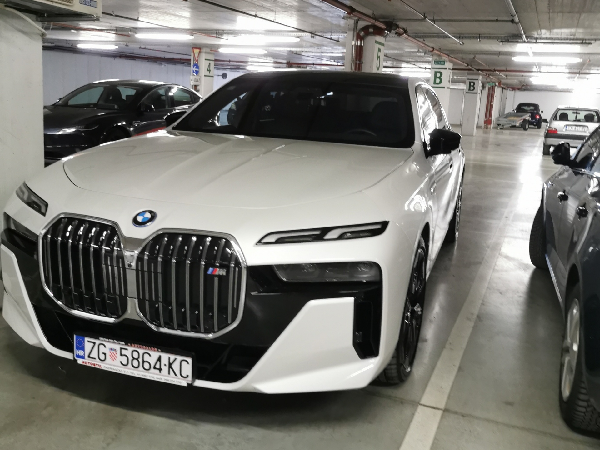 BMW M760i xDrive