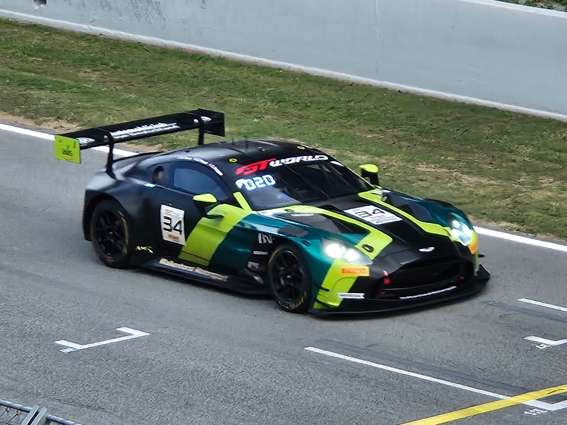 Aston Martin V8 Vantage GT3 AMR