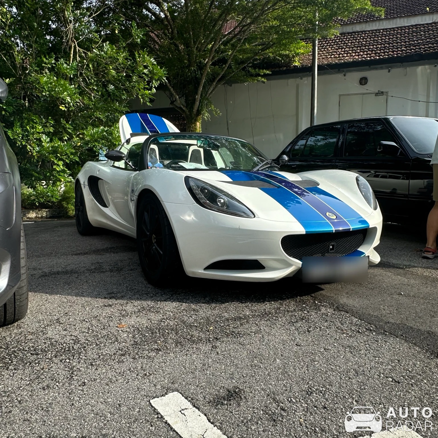 Lotus Elise S3 S spotted in Singapore