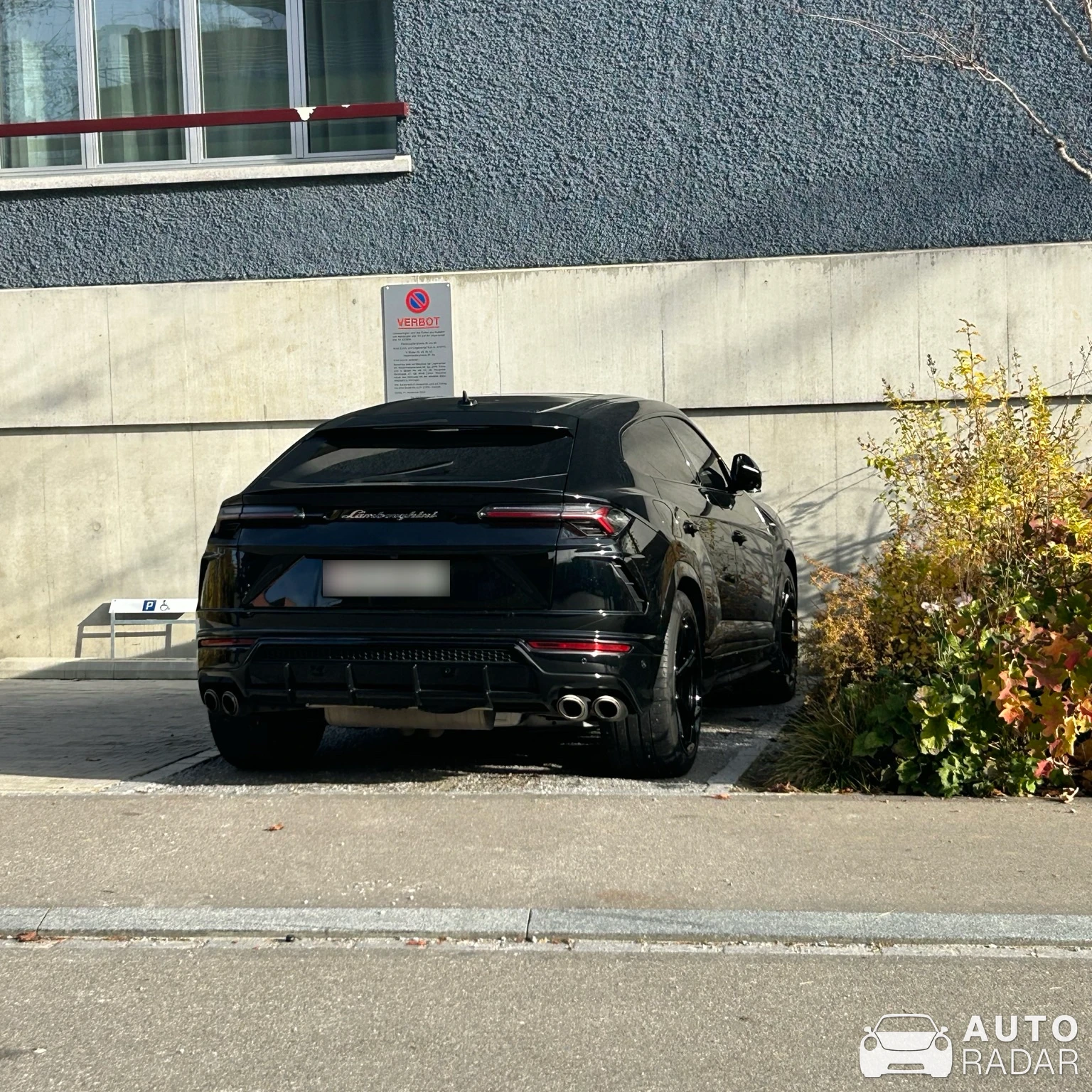 Lamborghini Urus spotted in Zürich, Schweiz
