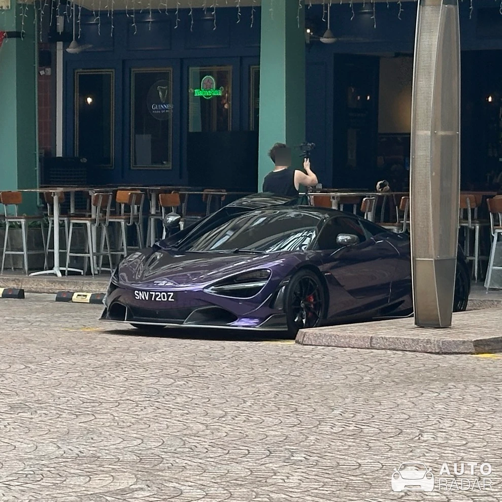 McLaren 765LT spotted in Singapore, Singapore