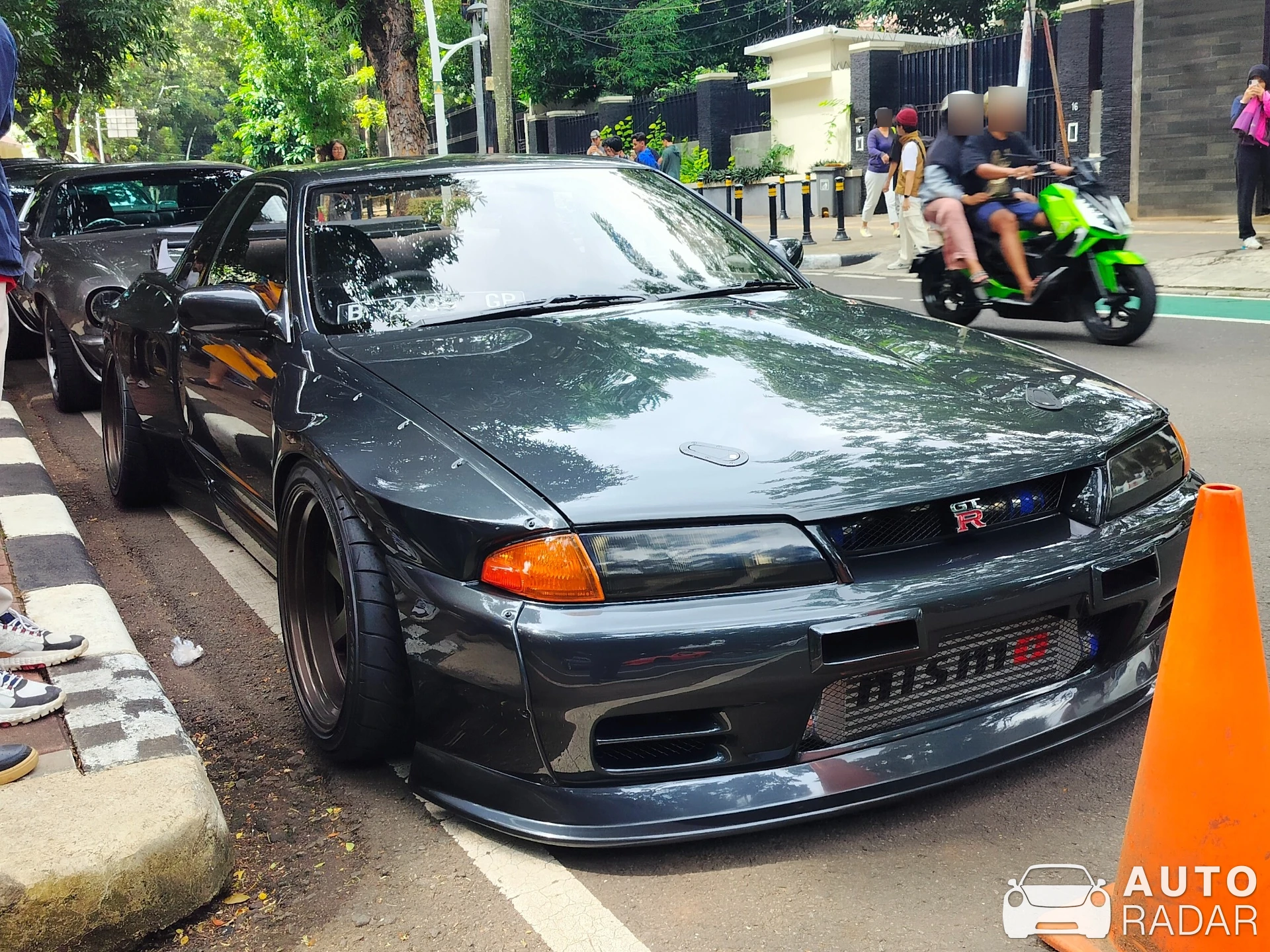 Nissan Skyline R32 GT-R V-Spec II spotted in Kota Jakarta Selatan, Indonesia
